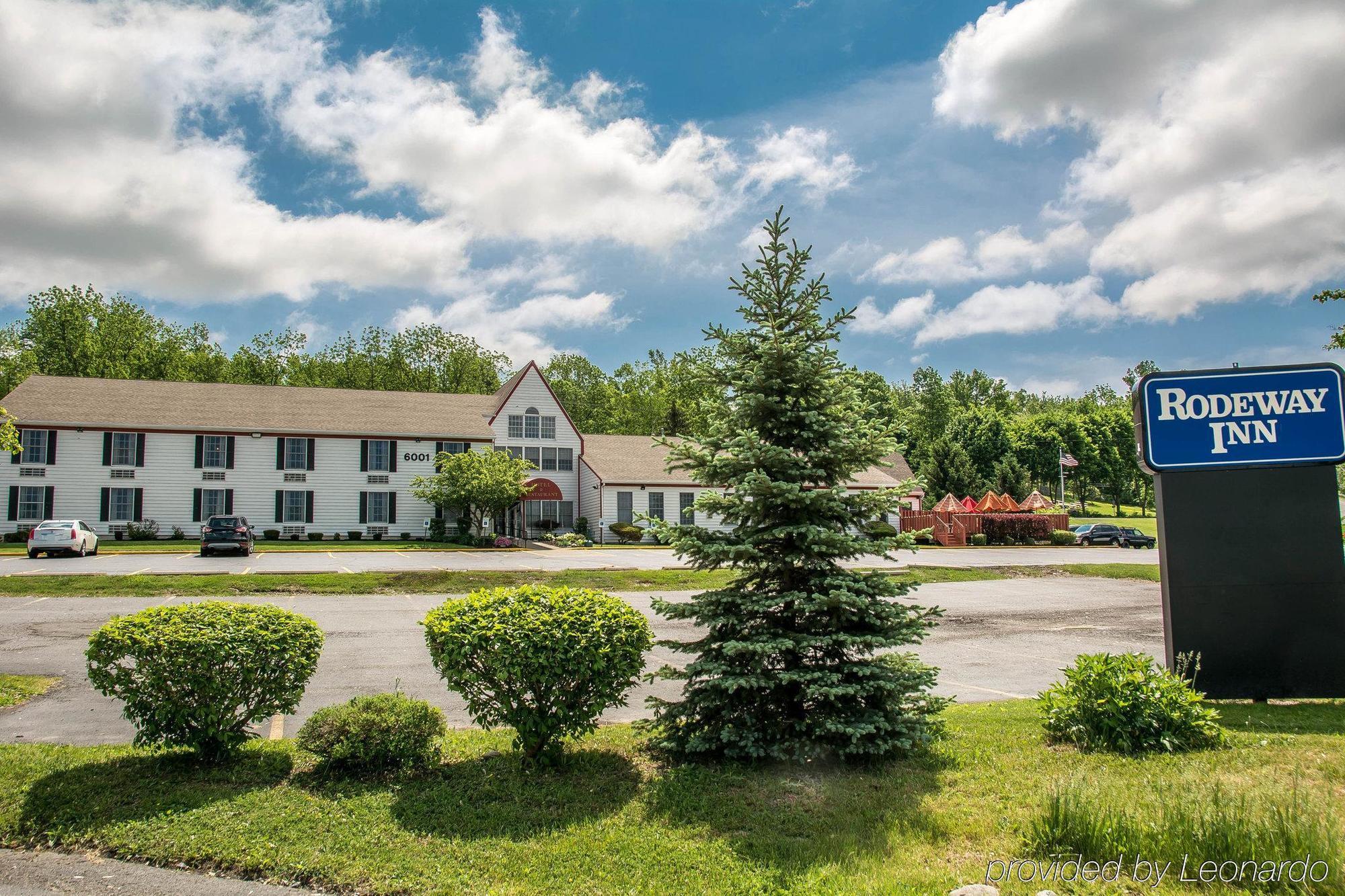 Rodeway Inn Lakeville Exterior foto